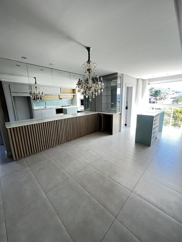 Lindo Apartamento Semi Mobiliado - Timbó - 