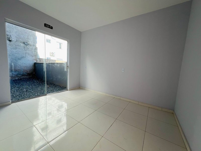 APARTAMENTO COM 2 DORMITÓRIOS NA LIMEIRA - Brusque - 