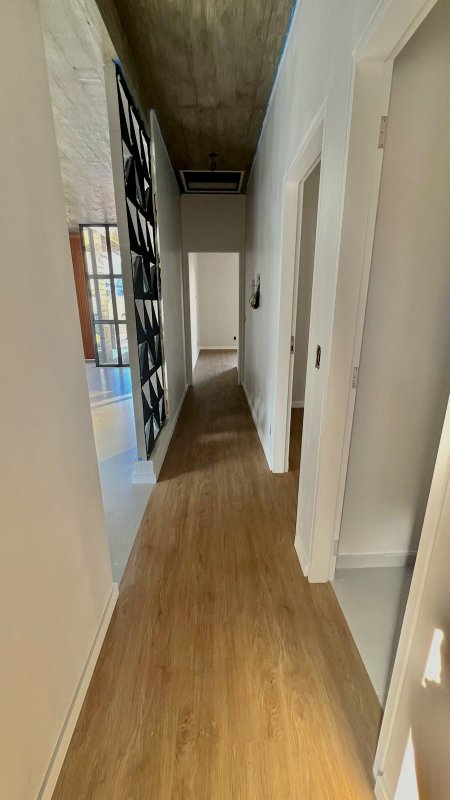 CASA DE ALTO PADRÃO COM 1 SUÍTE MASTER E MAIS DOIS DORMITÓRIOS NA GUABIRUBA - Guabiruba - 