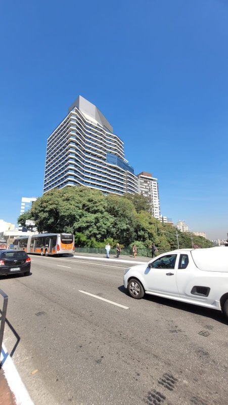 Studio Garden com localização privilegiada no metro Paraíso Avenida Bernardino de Campos São Paulo - 