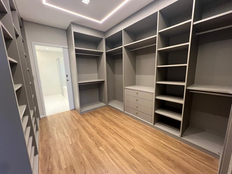 "Seu Refúgio de Luxo com Vista Deslumbrante para  área de Lazer com 5 suítes com closet" Rua Aleixo Garcia Campo Grande - 