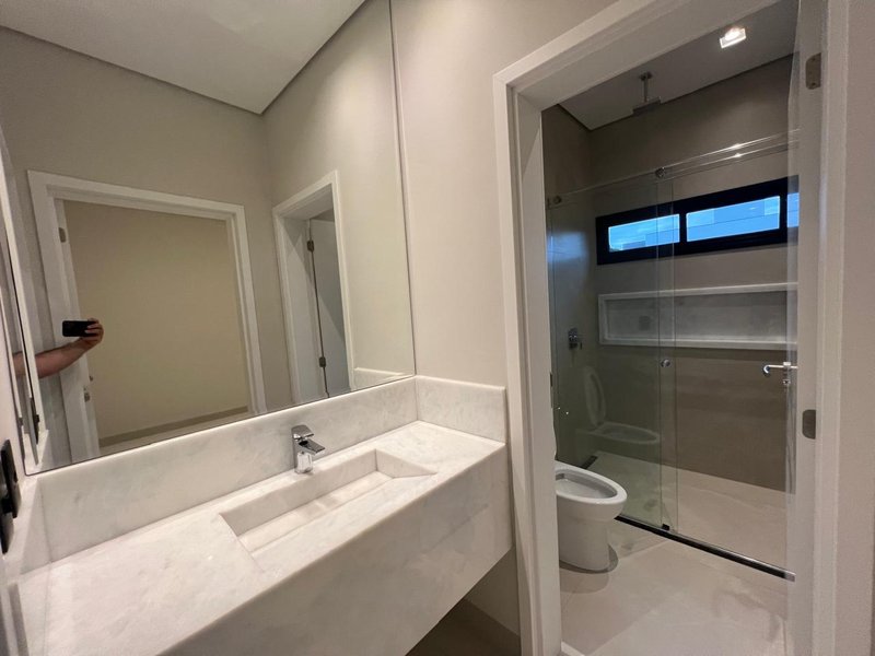 "Seu Refúgio de Luxo com Vista Deslumbrante para  área de Lazer com 5 suítes com closet" Rua Aleixo Garcia Campo Grande - 