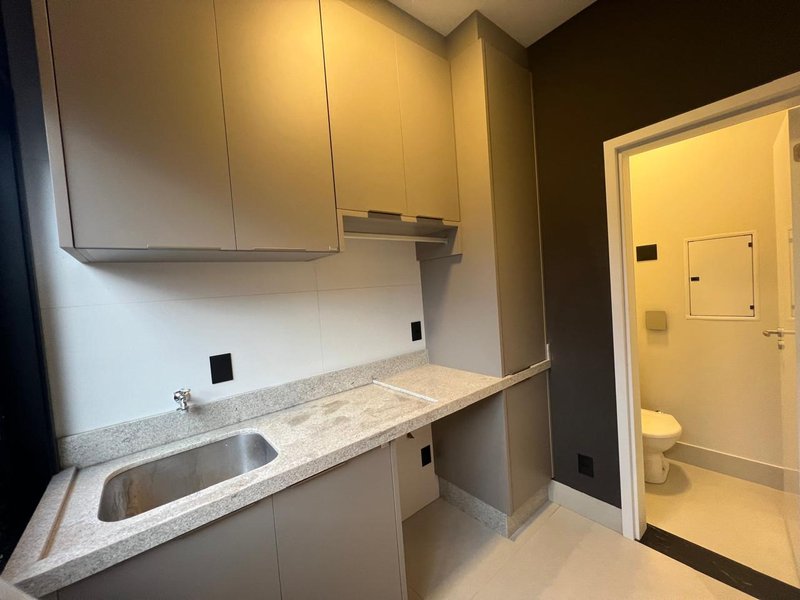 "Seu Refúgio de Luxo com Vista Deslumbrante para  área de Lazer com 5 suítes com closet" Rua Aleixo Garcia Campo Grande - 