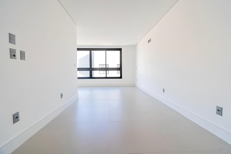R$ 585.000 - ALTO PADRÃO - EXCELENTE STUDIO - 43M2 - 1 DORM - CHURRASQUEIRA - 1 VAGA Rua Cruzeiro do Sul Torres - 