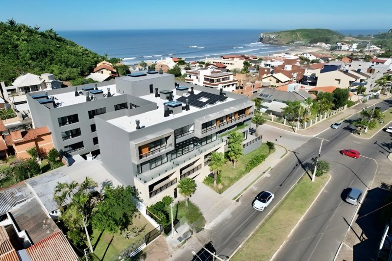 R$ 585.000 - ALTO PADRÃO - EXCELENTE STUDIO - 43M2 - 1 DORM - CHURRASQUEIRA - 1 VAGA Rua Cruzeiro do Sul Torres - 