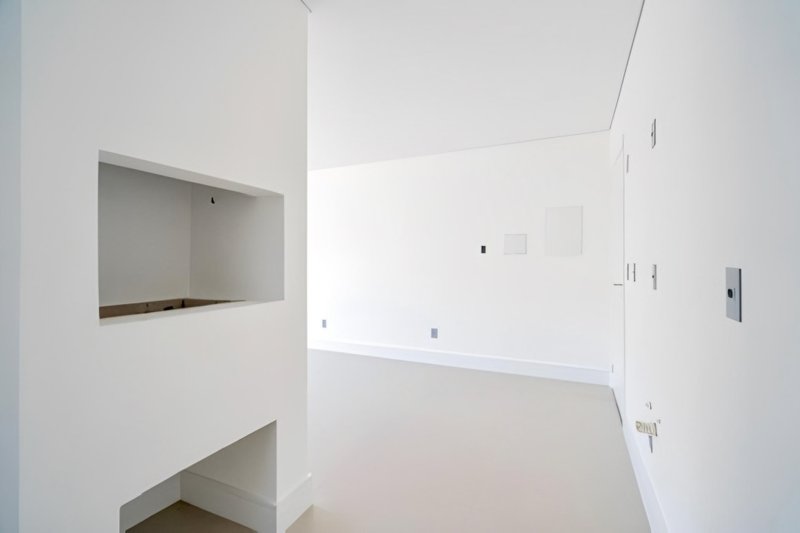 R$ 585.000 - ALTO PADRÃO - EXCELENTE STUDIO - 43M2 - 1 DORM - CHURRASQUEIRA - 1 VAGA Rua Cruzeiro do Sul Torres - 