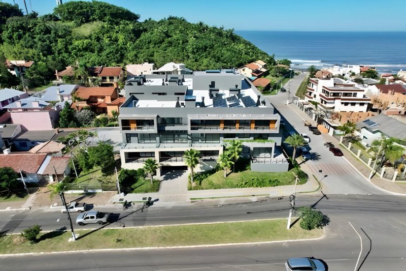R$ 585.000 - ALTO PADRÃO - EXCELENTE STUDIO - 43M2 - 1 DORM - CHURRASQUEIRA - 1 VAGA Rua Cruzeiro do Sul Torres - 