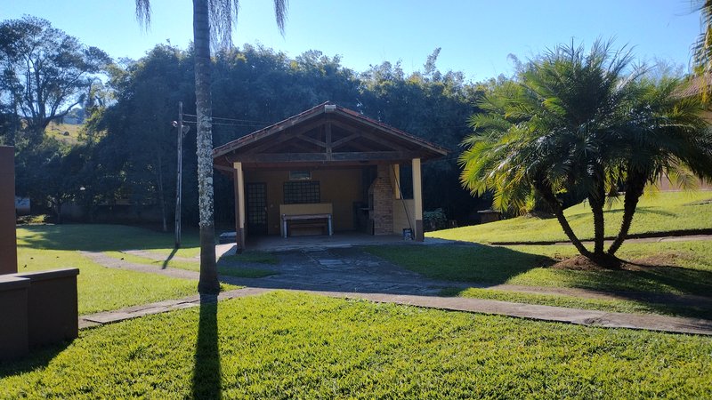 CHÁCARA COM 13180 METROS EM SÃO JOSÉ DOS CAMPOS S.P - São José dos Campos - 