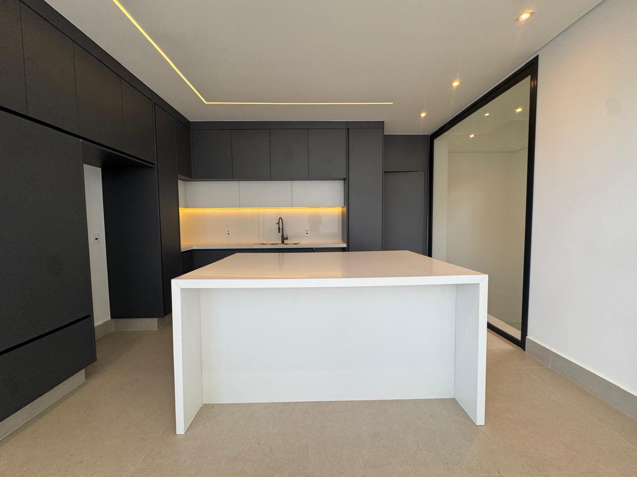 Encante-se com Esta Incr&iacute;vel Resid&ecirc;ncia de Alto Padr&atilde;o no Condom&iacute;nio Entre Verdes, Sous Avenida Isaura Roque Quércia Campinas - 