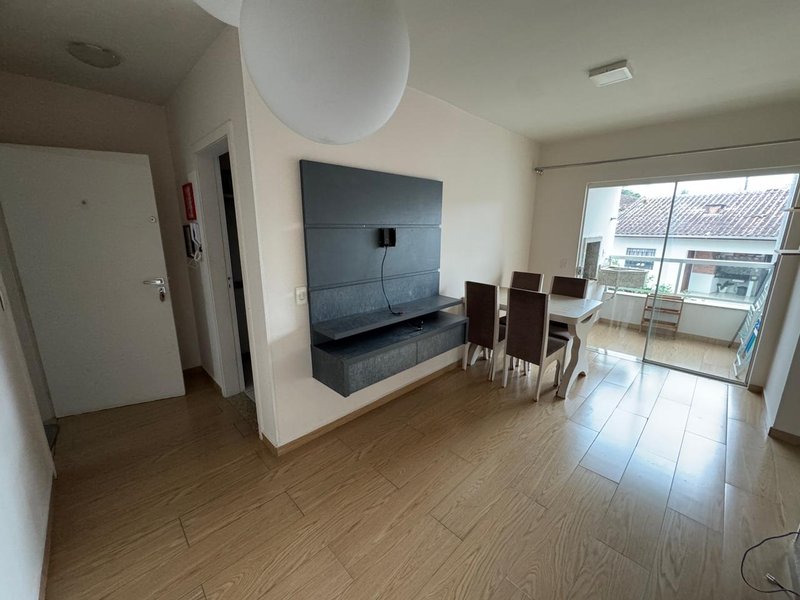 Apartamento >Semi Mobiliado - Timbó - 
