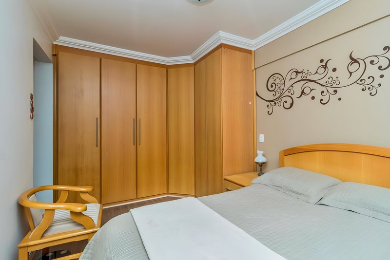 R$ 749.900 - ÓTIMO APARTAMENTO - ANDAR ALTO - 90M2 - 3 DORM - VISTA - INFRA - 1 VAGA Avenida Borges de Medeiros Porto Alegre - 