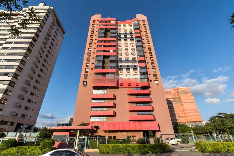 R$ 749.900 - ÓTIMO APARTAMENTO - ANDAR ALTO - 90M2 - 3 DORM - VISTA - INFRA - 1 VAGA Avenida Borges de Medeiros Porto Alegre - 