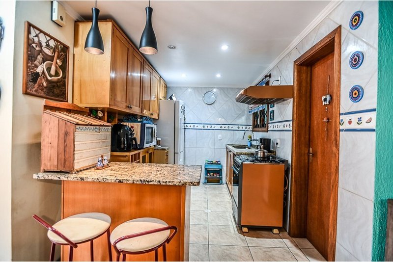 Casa SPPDS 172 612481037-67 1 suíte 166m² Ponciano Pachêco da Silveira Porto Alegre - 