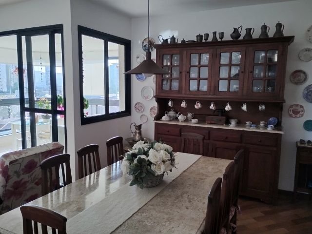 Apartamento na Vila Oliveira com 167m ,04 dormitórios, 02 suítes, ampla varanda, 02 vagas - Mogi das Cruzes - 