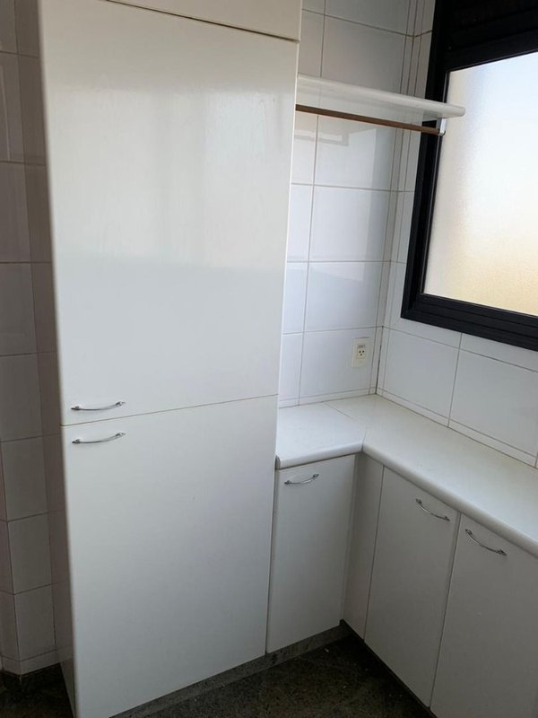 Apartamento na Vila Oliveira com 167m ,04 dormitórios, 02 suítes, ampla varanda, 02 vagas - Mogi das Cruzes - 