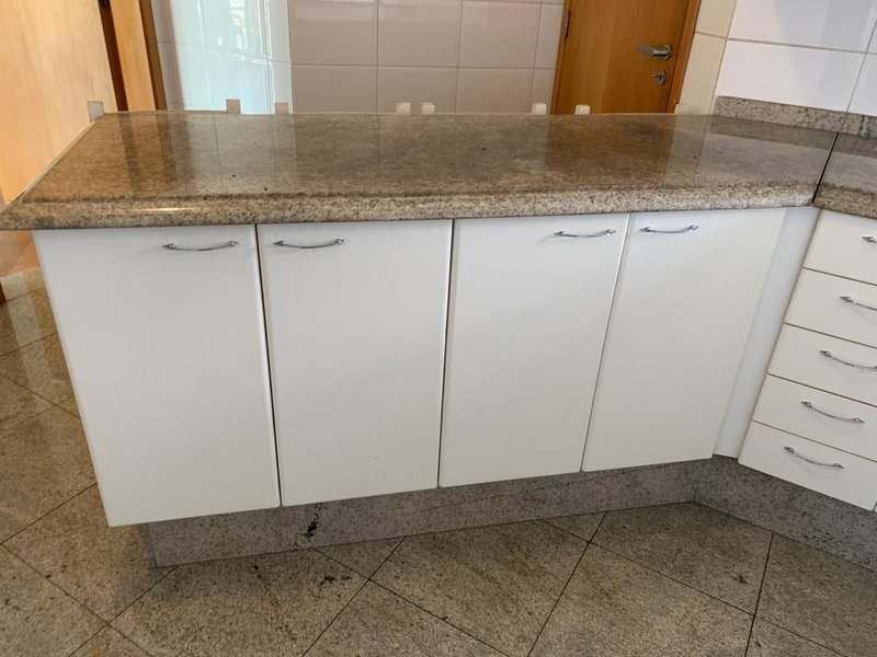 Apartamento na Vila Oliveira com 167m ,04 dormitórios, 02 suítes, ampla varanda, 02 vagas - Mogi das Cruzes - 