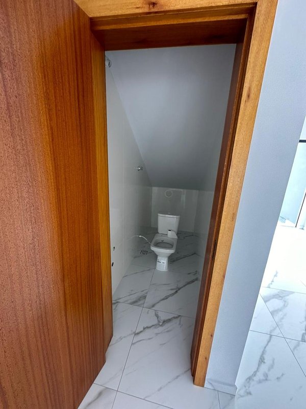 SOBRADO COM 2 DORMITÓRIOS NA VOLTA GRANDE - Brusque - 
