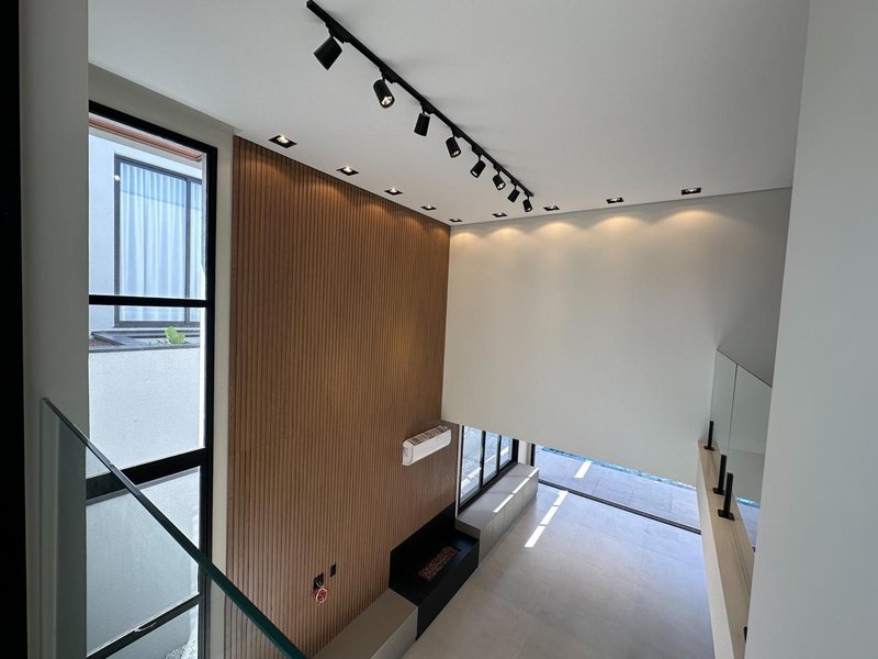 Casa de Alto Padrão à Venda com Projeto da KZA Rodovia Anhangüera Campinas - 