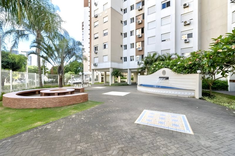 R$ 410.000 - ÓTIMO APARTAMENTO - 70M2 - 3 DORM - SUÍTE - 1 VAGA - INFRA COMPLETA Avenida Dom Cláudio José Gonçalves Ponce de Leão Porto Alegre - 