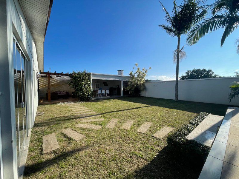 Casa Térrea no Bairro São José - Sombrio Rua José Vicente Claudino Sombrio - 