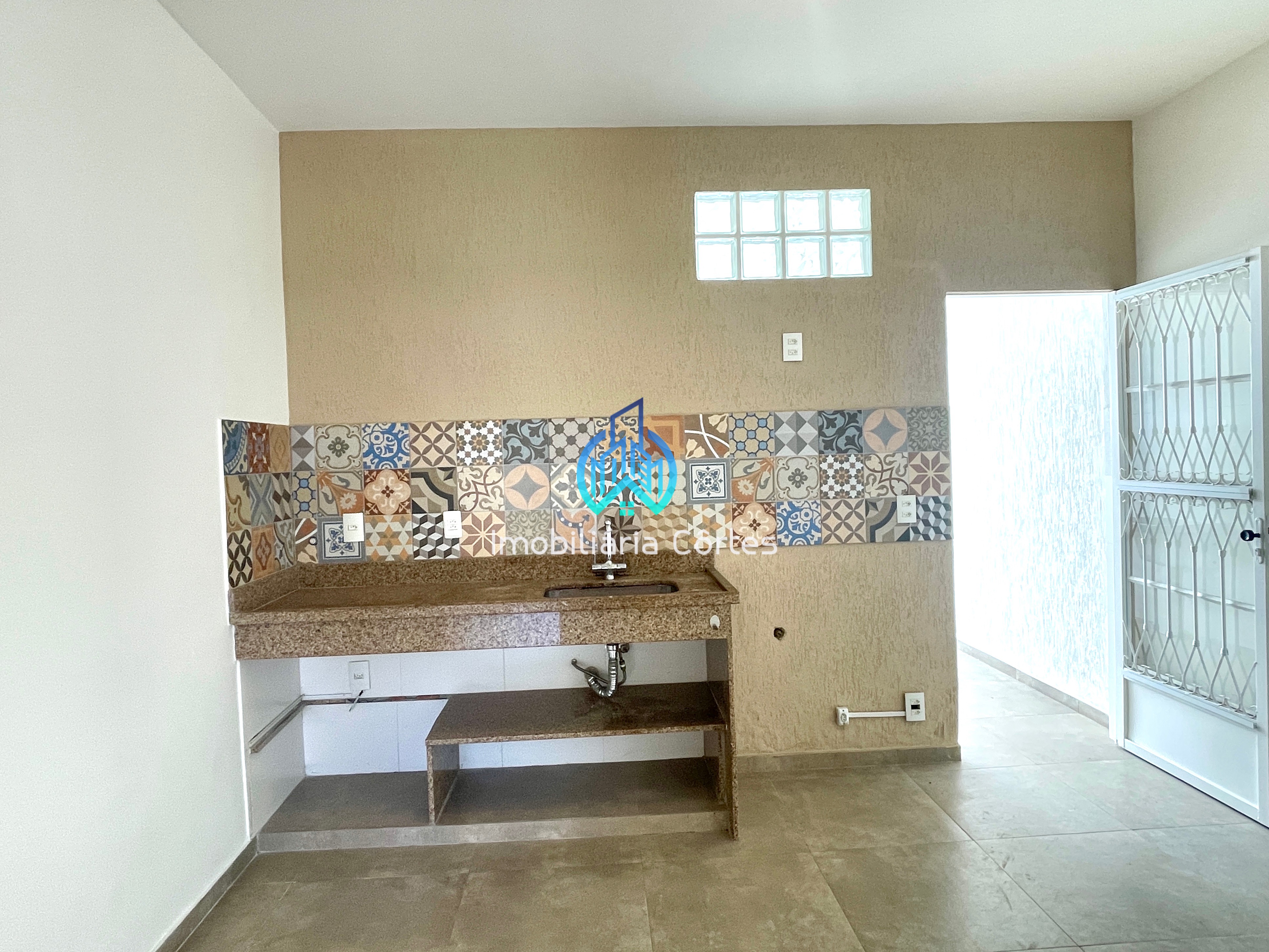 Alugando lind&iacute;ssima casa com 4 dormit&oacute;rios pr&oacute;xima ao centro de Guapimirim-RJ Rua Teresópolis Guapimirim - 