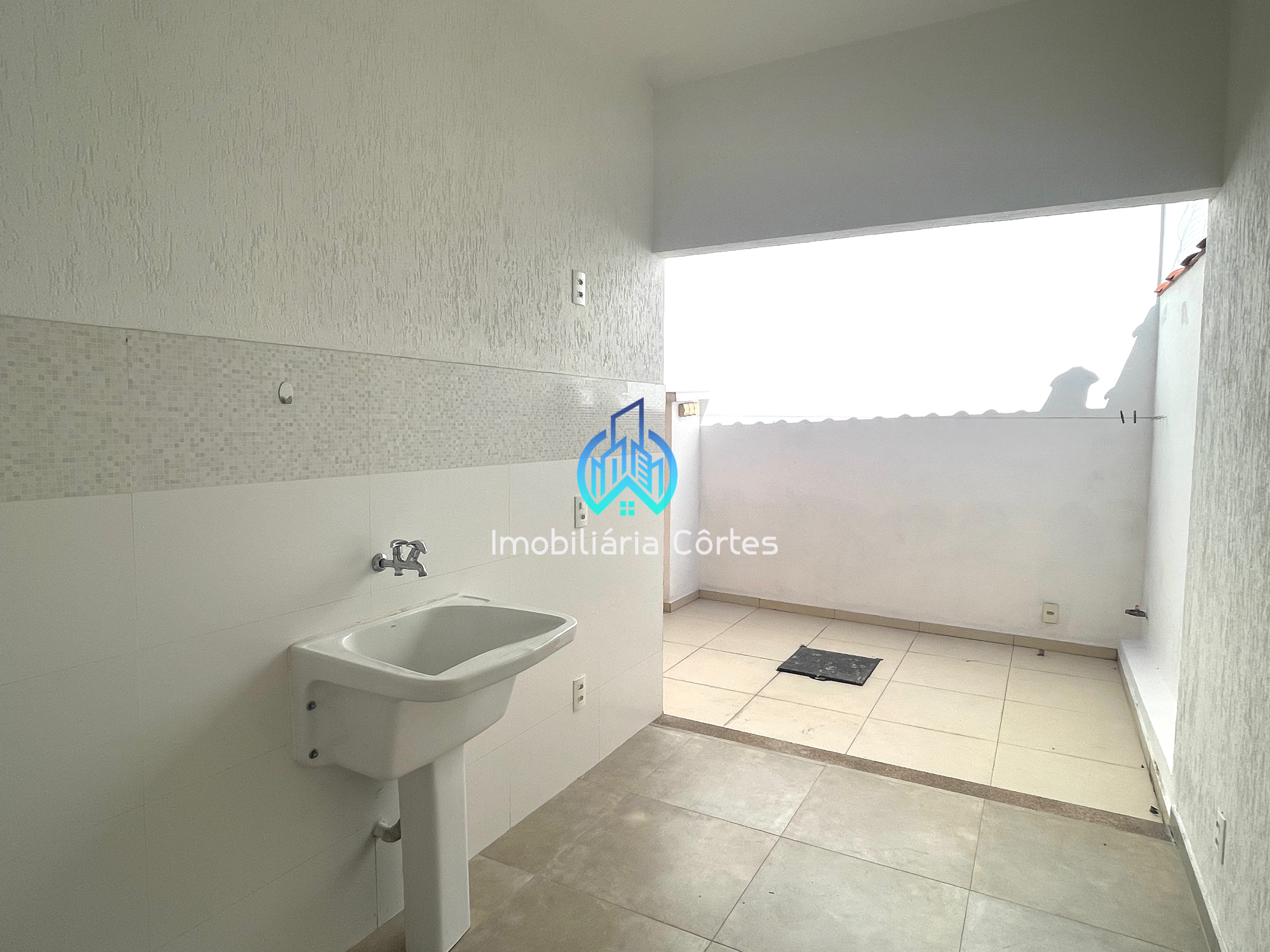 Alugando lind&iacute;ssima casa com 4 dormit&oacute;rios pr&oacute;xima ao centro de Guapimirim-RJ Rua Teresópolis Guapimirim - 