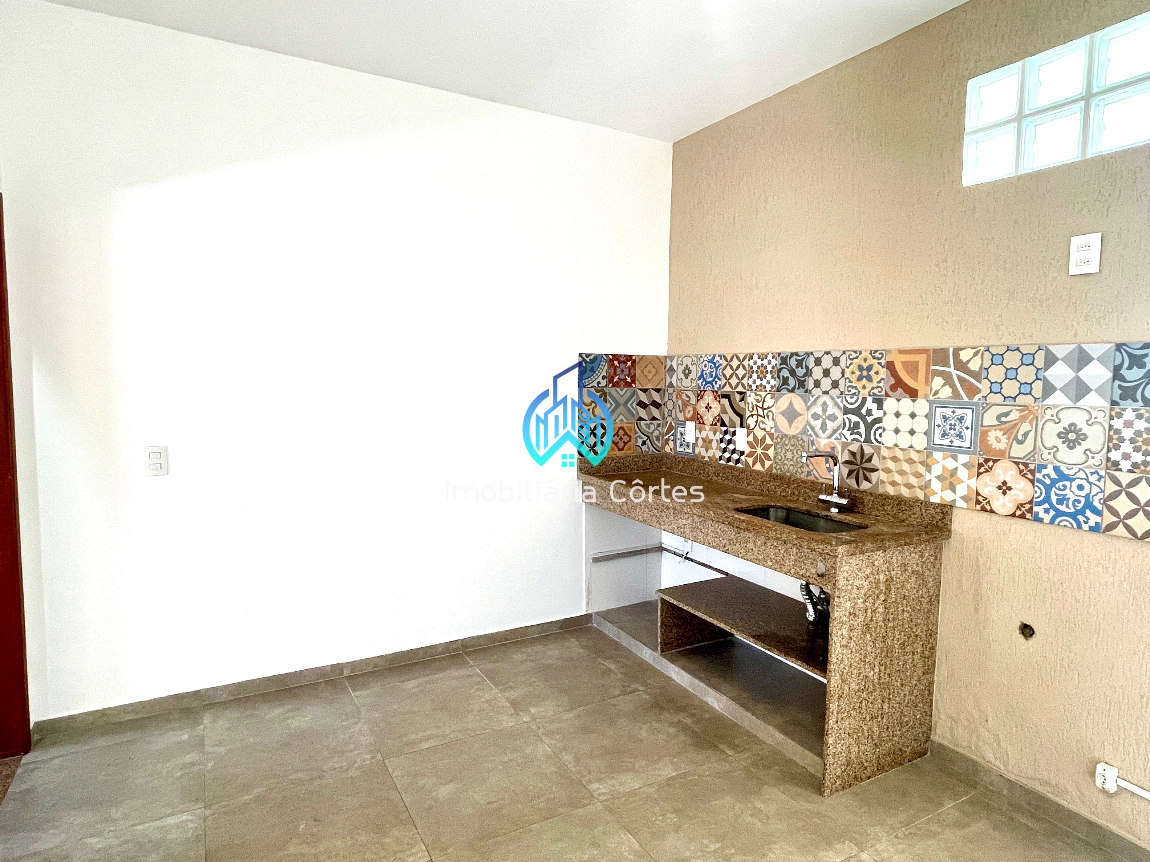 Alugando lind&iacute;ssima casa com 4 dormit&oacute;rios pr&oacute;xima ao centro de Guapimirim-RJ Rua Teresópolis Guapimirim - 