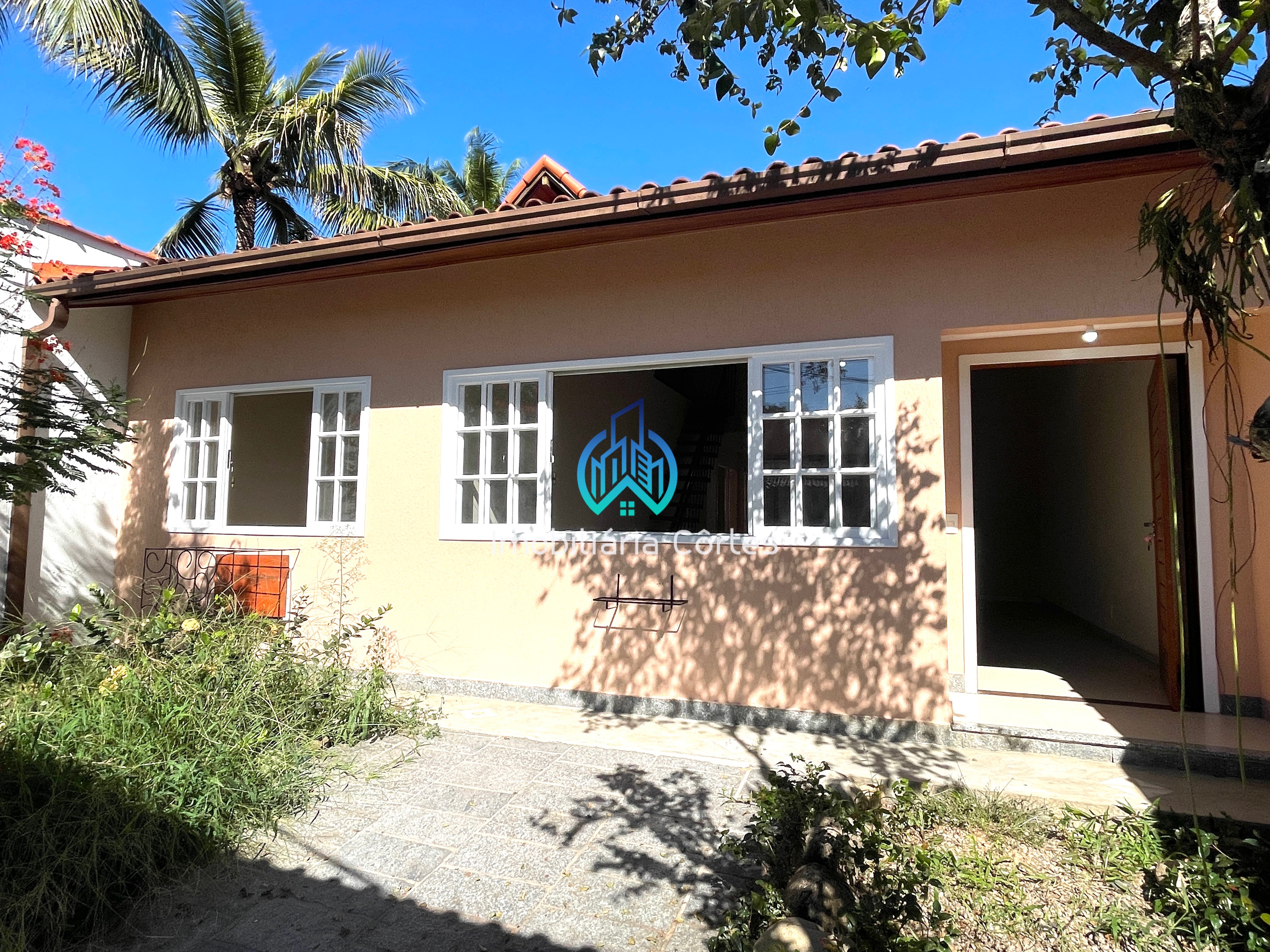 Alugando lind&iacute;ssima casa com 4 dormit&oacute;rios pr&oacute;xima ao centro de Guapimirim-RJ Rua Teresópolis Guapimirim - 