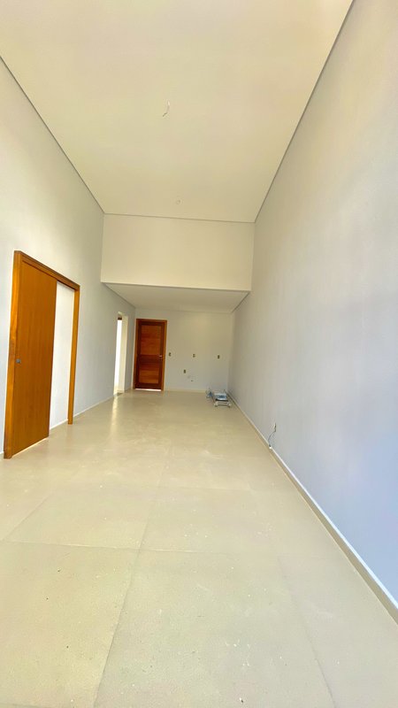 CASA COM 1 SUÍTE MAIS 1 DORMITÓRIO NA GUABIRUBA SUL - Guabiruba - 
