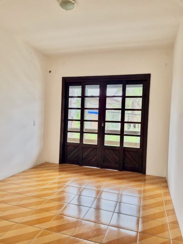 CASA COM 4 QUARTOS NA SANTA TEREZINHA - Brusque - 