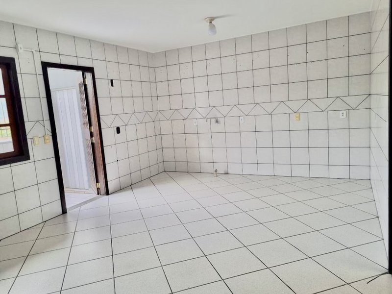 CASA COM 4 QUARTOS NA SANTA TEREZINHA - Brusque - 