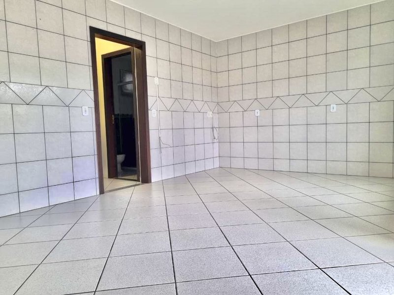 CASA COM 4 QUARTOS NA SANTA TEREZINHA - Brusque - 