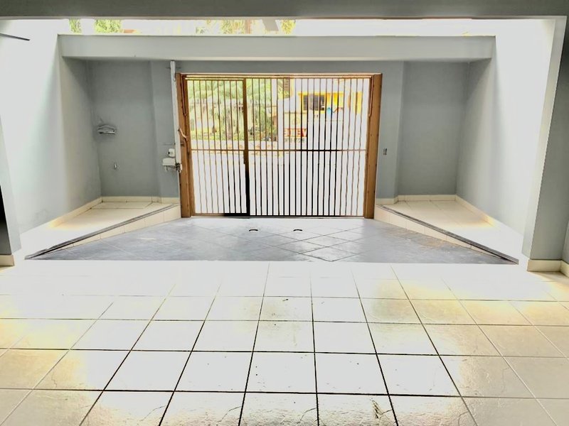 CASA COM 4 QUARTOS NA SANTA TEREZINHA - Brusque - 
