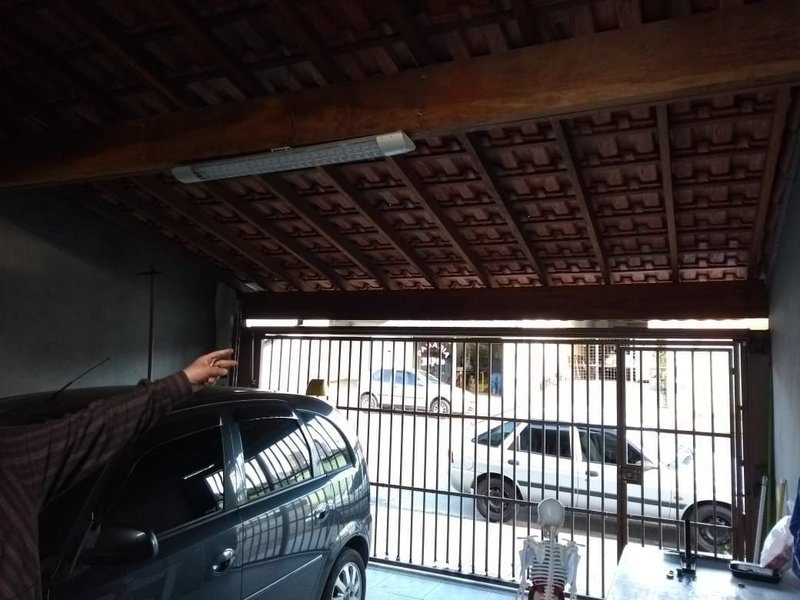 Casa térrea em César de Souza com 110 metros, 03 dormitórios, 01 suíte, quintal e 02 vagas - Mogi das Cruzes - 