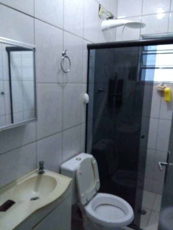 Casa térrea em César de Souza com 110 metros, 03 dormitórios, 01 suíte, quintal e 02 vagas - Mogi das Cruzes - 