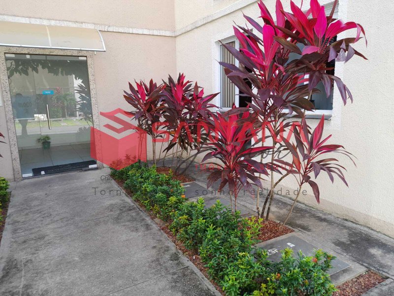 Apartamento térreo em condomínio em Abrantes.  (INDISPONÍVEL) Rua da Grama Camaçari - 