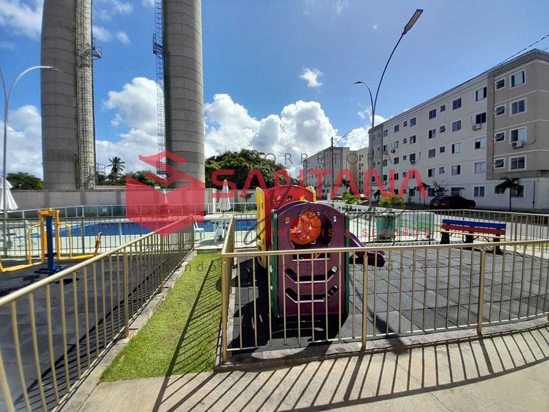 Apartamento térreo em condomínio em Abrantes.  (INDISPONÍVEL) Rua da Grama Camaçari - 