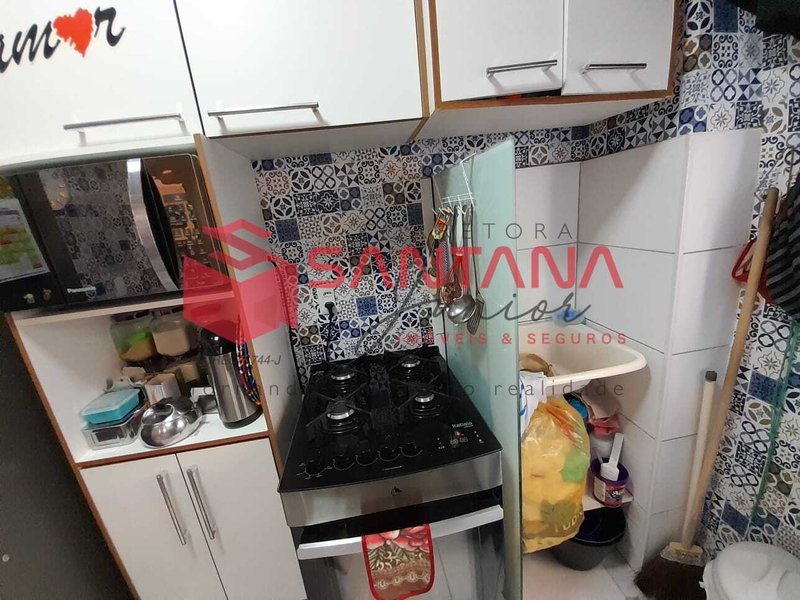 Apartamento térreo em condomínio em Abrantes.  (INDISPONÍVEL) Rua da Grama Camaçari - 