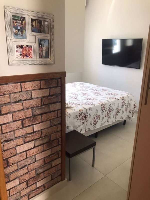 Casa térrea em Residencial Fechado com 03 dormitórios, 01 suíte, churrasqueira e 02 vagas - Mogi das Cruzes - 