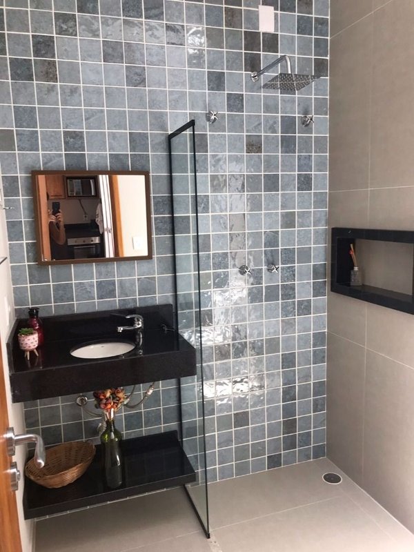 Casa térrea em Residencial Fechado com 03 dormitórios, 01 suíte, churrasqueira e 02 vagas - Mogi das Cruzes - 