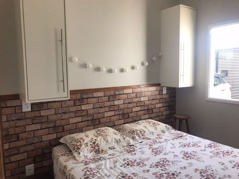 Casa térrea em Residencial Fechado com 03 dormitórios, 01 suíte, churrasqueira e 02 vagas - Mogi das Cruzes - 