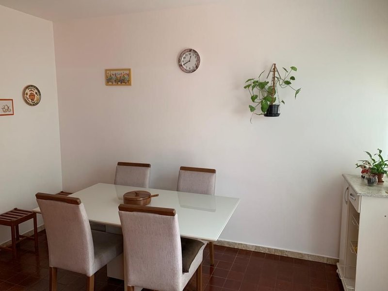 Casa térrea no Centro, com 03 dormitórios, 01 suíte, amplo quintal, 03 vagas e edícula - Mogi das Cruzes - 