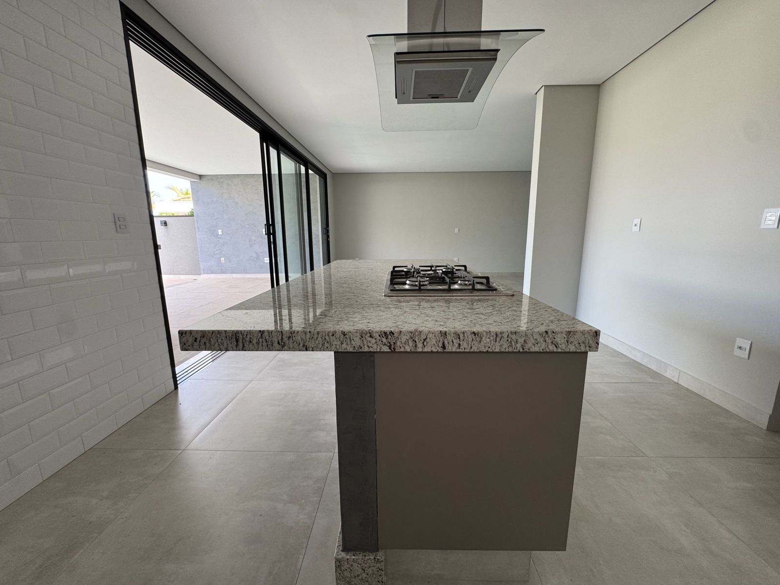 CASA MODERNA E ESPA&Ccedil;OSA &Agrave; VENDA NO SWISS PARK, CAMPINAS-SP Rodovia Anhangüera Campinas - 