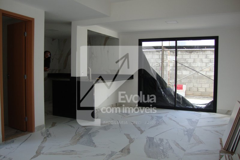 Aluguel R$ 6.000 Casa 3 Suíte Condomínio Fechado, Buraquinho - Lauro de Freitas - Lauro de Freitas - 