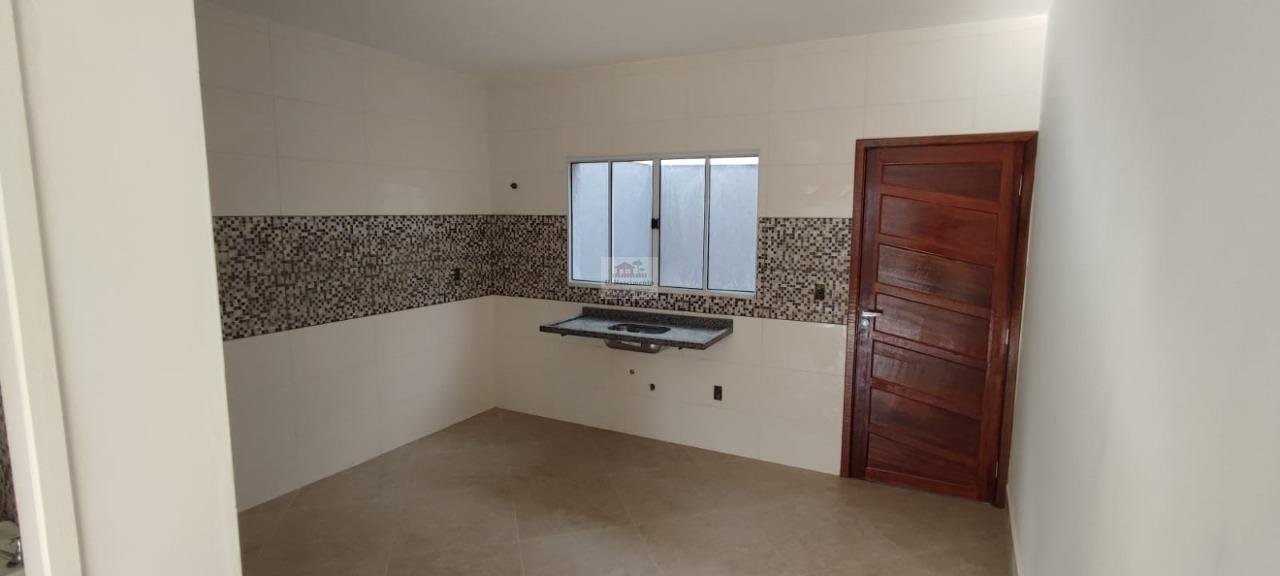 Casa à venda com 2 quartos, 64m² - Foto 12