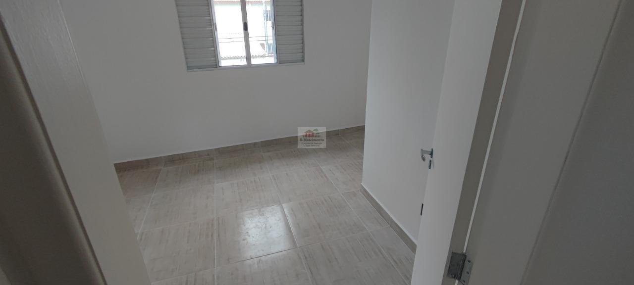 Casa à venda com 2 quartos, 64m² - Foto 26