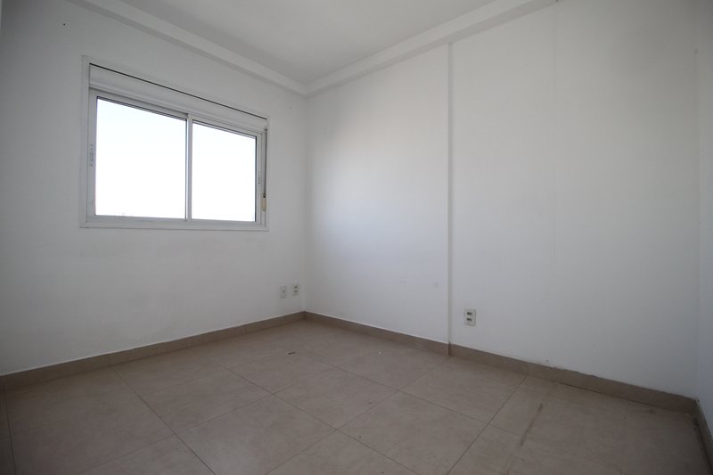 Apartamento à venda com 60m², 2 dormitórios, 1 banheiro e 01 vaga de garagem Rua Salvador Pedroso São Paulo - 
