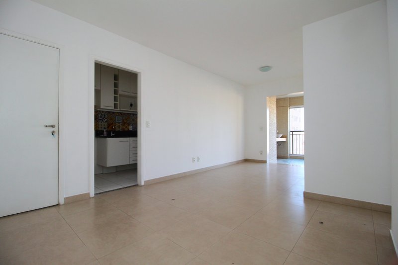 Apartamento à venda com 60m², 2 dormitórios, 1 banheiro e 01 vaga de garagem Rua Salvador Pedroso São Paulo - 