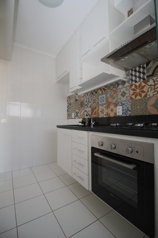 Apartamento à venda com 60m², 2 dormitórios, 1 banheiro e 01 vaga de garagem Rua Salvador Pedroso São Paulo - 