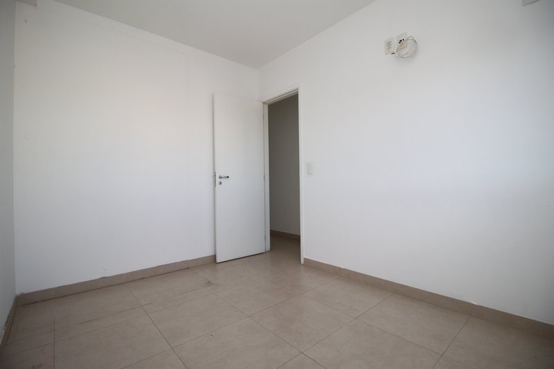 Apartamento à venda com 60m², 2 dormitórios, 1 banheiro e 01 vaga de garagem Rua Salvador Pedroso São Paulo - 